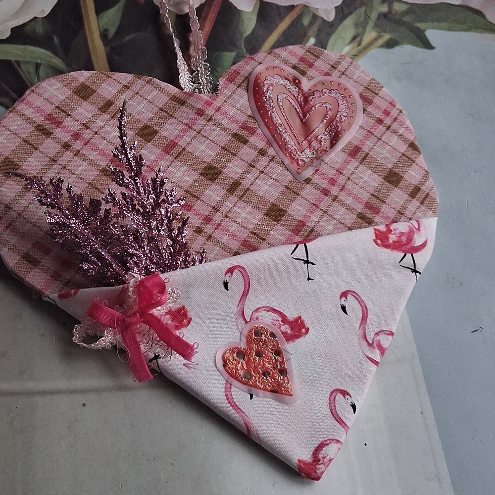 Heart Pocket Flamingo Wall Decor